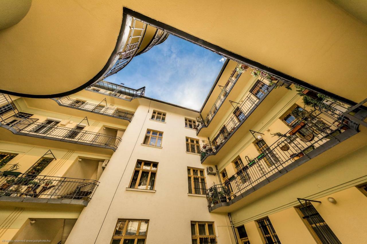 Bpr W21 Retro Home With Balcony Budapest Exterior foto